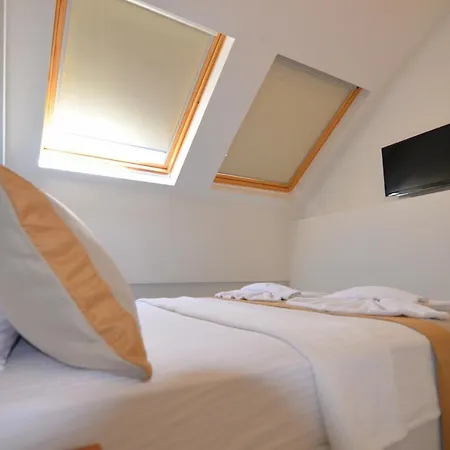 Aparthotel Juglans *
