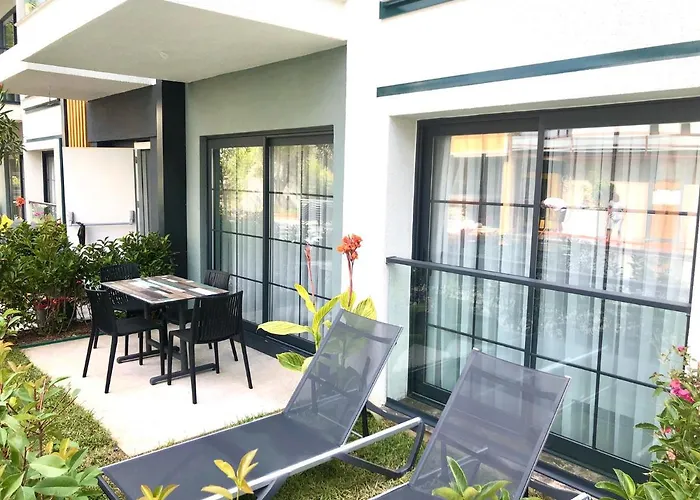 Juglans Aparthotel 4*