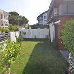 Ξενοδοχείο με διαμερίσματα Juglans Φετιγιέ